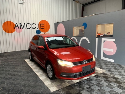 2014 - Volkswagen Polo Automatic