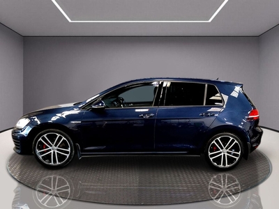 2016 - Volkswagen Golf Manual