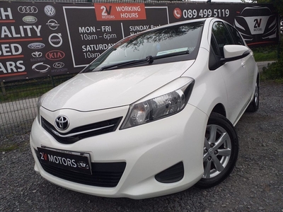 2011 - Toyota Yaris Manual