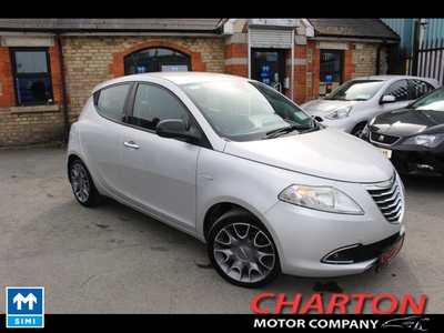 2012 - Chrysler Ypsilon Manual