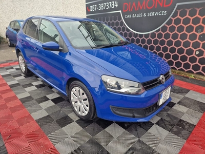 2013 - Volkswagen Polo Automatic