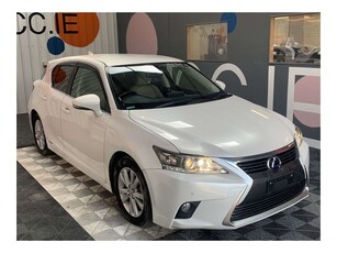 2015 (152) Lexus CT 200h