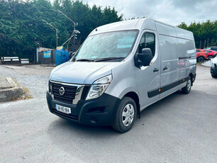 NISSAN INTERSTAR