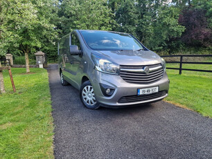 VAUXHALL VIVARO