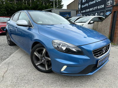 VOLVO V40