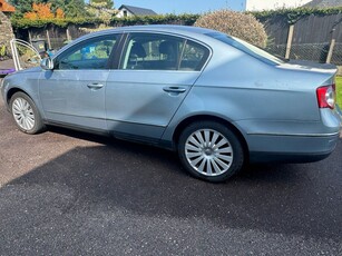 2009 - Volkswagen Passat ---