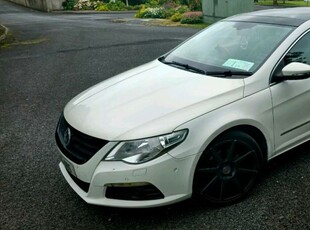 2011 - Volkswagen CC ---