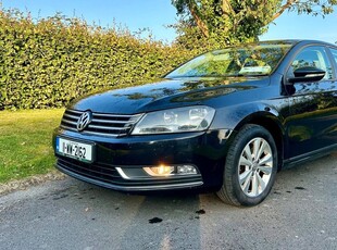 2011 - Volkswagen Passat Manual