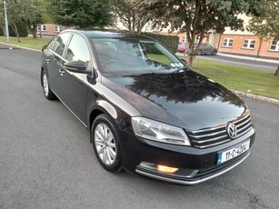 2011 - Volkswagen Passat Manual