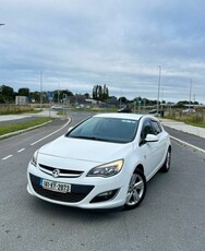 2014 - Vauxhall Astra Manual