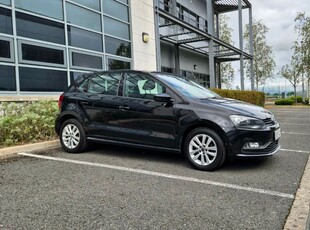 2015 - Volkswagen Polo Manual