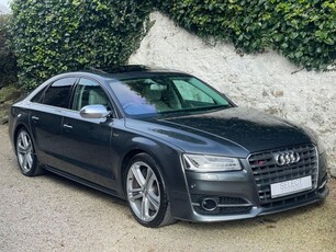 2016 - Audi S8 Automatic