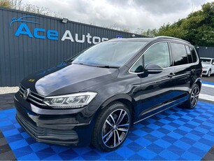 2018 - Volkswagen Touran Automatic