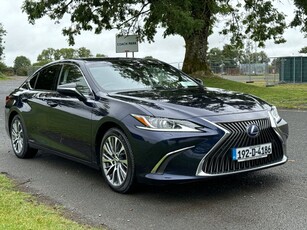 2019 - Lexus ES Automatic