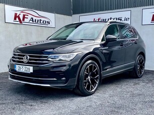 2021 - Volkswagen Tiguan Manual