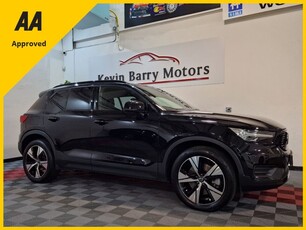 2022 - Volvo XC40 Automatic