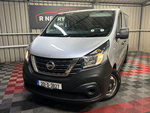 NISSAN NV300