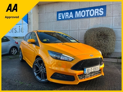 2016 (161) Ford Focus