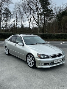 2000 - Lexus IS Manual