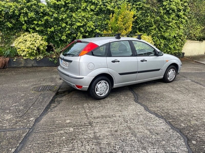 2004 - Ford Focus Manual