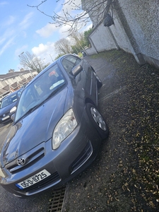 2005 - Toyota Corolla Manual