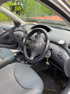 2005 - Toyota Yaris Manual