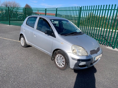 2005 - Toyota Yaris Manual