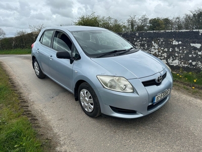 2007 - Toyota Auris Manual