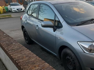 2008 - Toyota Auris Manual