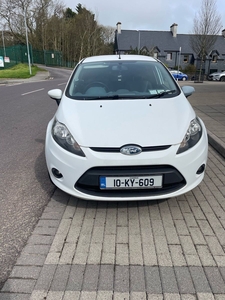 2010 - Ford Fiesta Manual