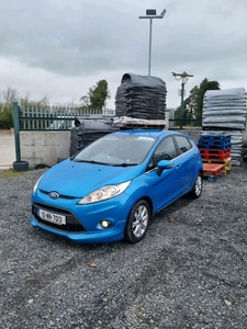 2010 - Ford Fiesta Manual