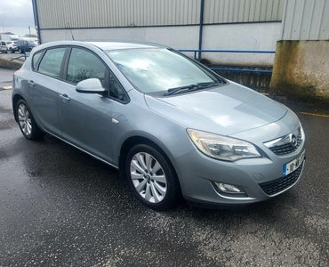 2010 - Opel Astra Manual