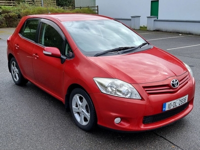 2010 - Toyota Auris Manual