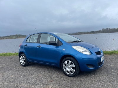 2010 - Toyota Yaris Manual