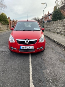 2010 - Vauxhall Agila ---