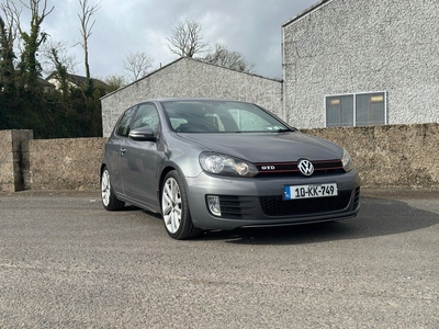 2010 - Volkswagen Golf Automatic