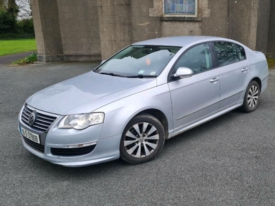 2010 - Volkswagen Passat Manual