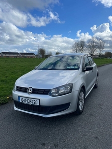 2010 - Volkswagen Polo Manual