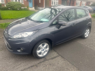 2011 - Ford Fiesta Manual