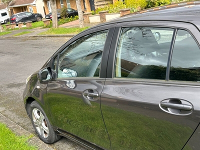 2011 - Toyota Yaris Automatic