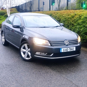 2011 - Volkswagen Passat Manual