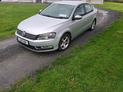 2011 - Volkswagen Passat Manual