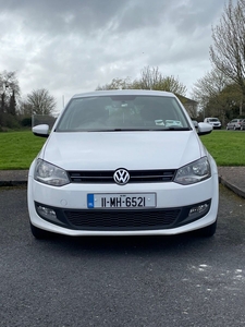 2011 - Volkswagen Polo Manual