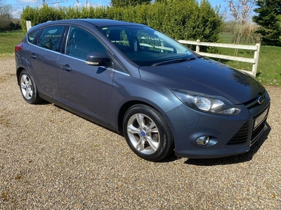 2012 - Ford Focus Manual