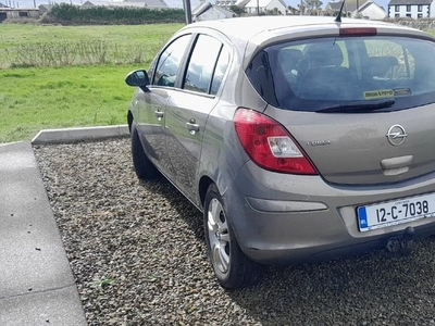 2012 - Opel Corsa Manual