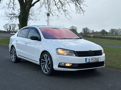 2012 - Volkswagen Passat Manual