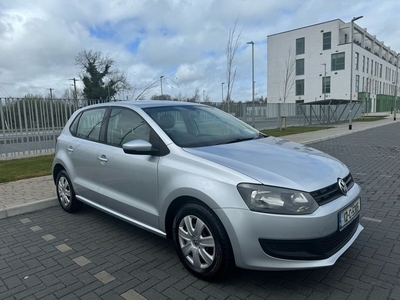 2012 - Volkswagen Polo Manual