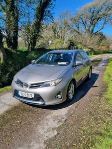 2013 - Toyota Auris Manual