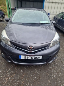 2013 - Toyota Yaris Manual