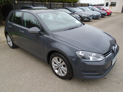 2013 - Volkswagen Golf Manual